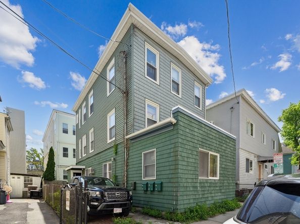 46 Hunting St, Somerville MA 02143