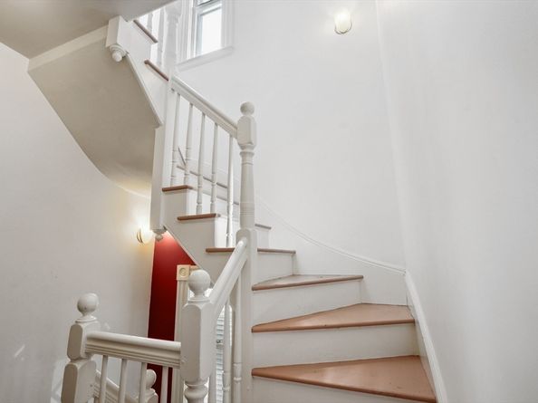 46 Hunting St, Somerville MA 02143