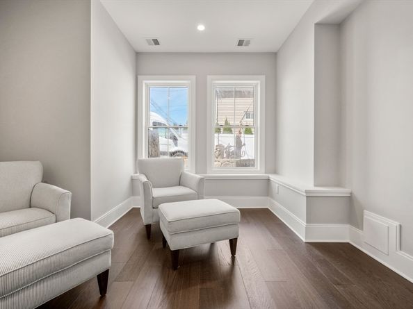 230 Bellevue St 1, Newton MA 02458