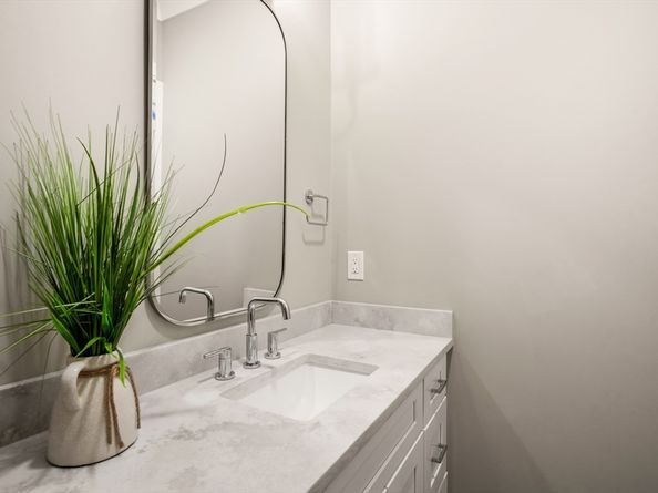 230 Bellevue St 1, Newton MA 02458
