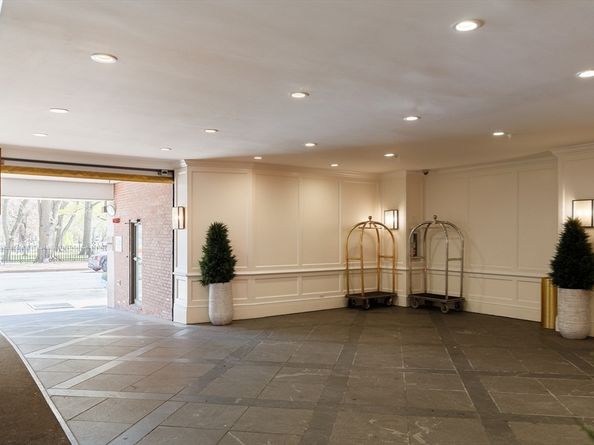 2 Commonwealth Avenue 8G, Boston MA 02116