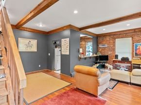 100-102 Main St, Gloucester MA 01930