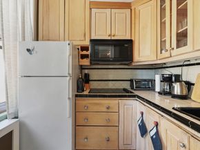21 Beacon St 4S, Boston MA 02108