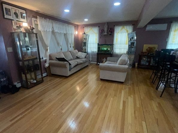 40 Lakewood St, Worcester MA 01603