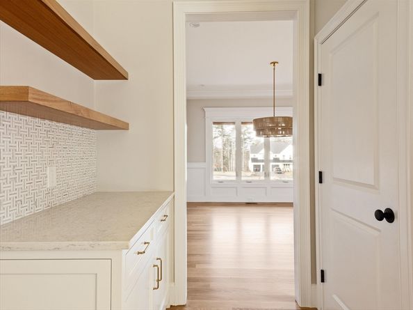8 Lorenzo Drive, Southborough MA 01772