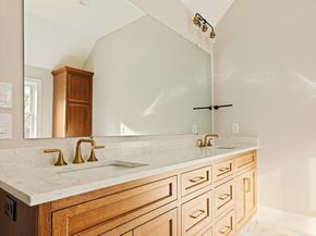 8 Lorenzo Drive, Southborough MA 01772