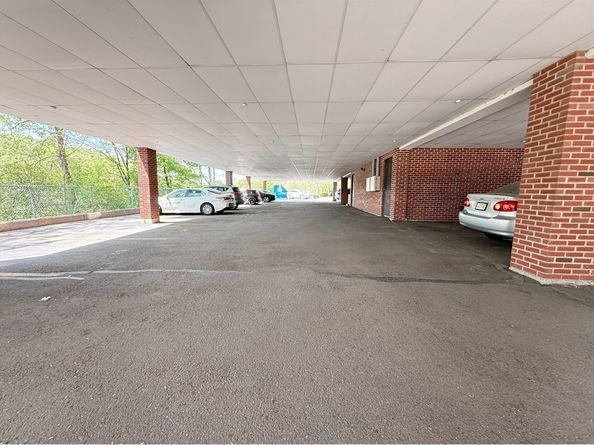 209 Riverview Ave 29, Newton MA 02466