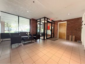 209 Riverview Ave 29, Newton MA 02466