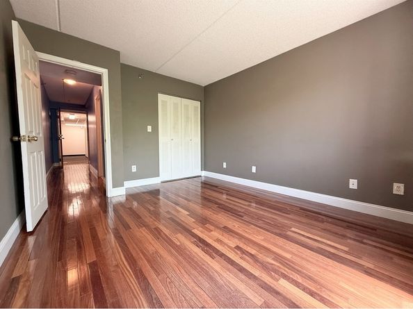 209 Riverview Ave 29, Newton MA 02466