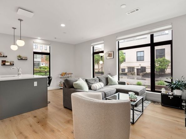 191 Washington St 324, Boston MA 02135