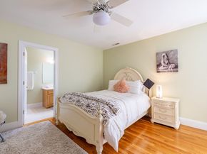 29 Hoveys Pond Dr, Boxford MA 01921