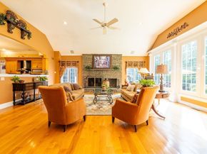 29 Hoveys Pond Dr, Boxford MA 01921