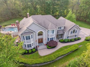 29 Hoveys Pond Dr
