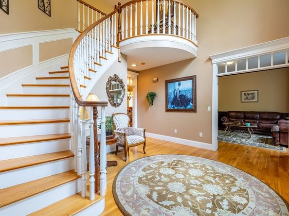 29 Hoveys Pond Dr, Boxford MA 01921