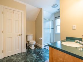 29 Hoveys Pond Dr, Boxford MA 01921