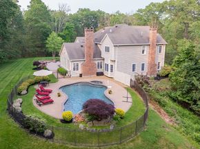 29 Hoveys Pond Dr, Boxford MA 01921