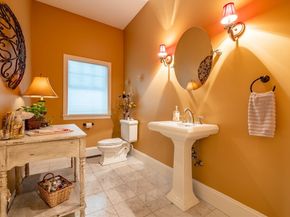 29 Hoveys Pond Dr, Boxford MA 01921