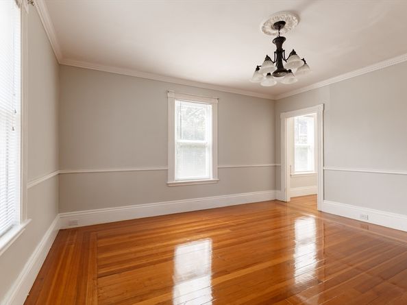 327 Lafayette St 2, Salem MA 01970