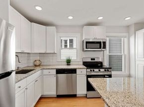 9 Foster Street 1, Gloucester MA 01930