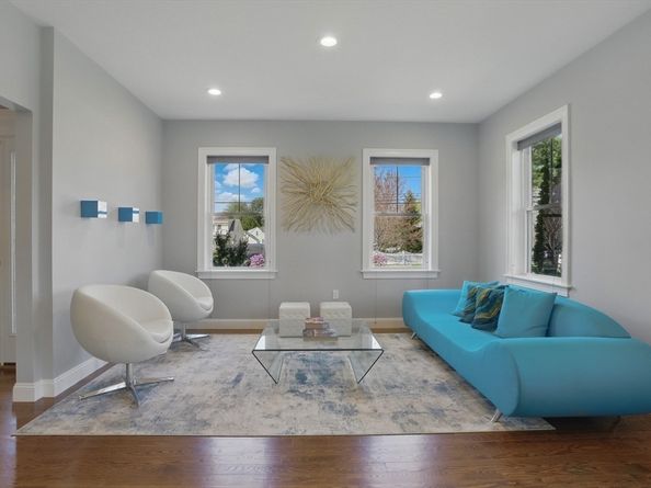 186 Concord Rd, Bedford MA 01730