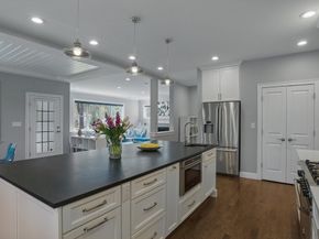186 Concord Rd, Bedford MA 01730