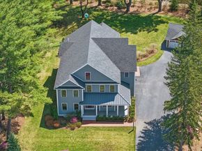 186 Concord Rd, Bedford MA 01730