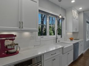 186 Concord Rd, Bedford MA 01730