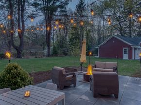 186 Concord Rd, Bedford MA 01730