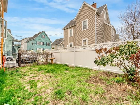 33 Montrose St, Everett MA 02149