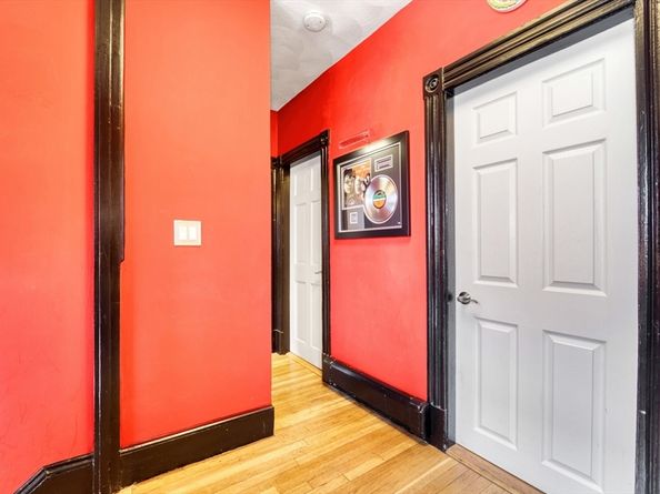 33 Montrose St, Everett MA 02149