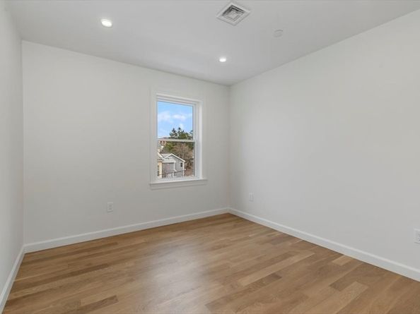 106 Broadway 3, Salem MA 01970