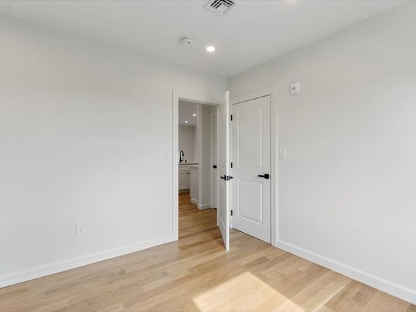 106 Broadway 3, Salem MA 01970