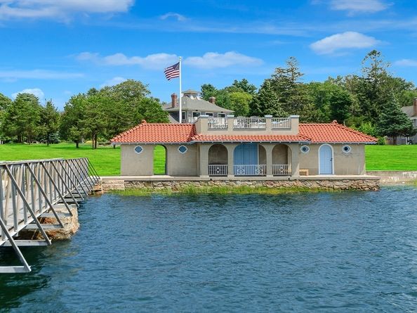 414 Point Rd, Marion MA 02738