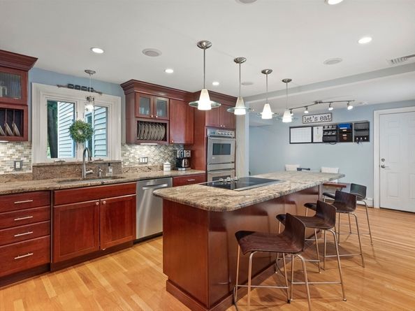 38 Edward Ave, Lynnfield MA 01940