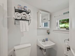 38 Edward Ave, Lynnfield MA 01940