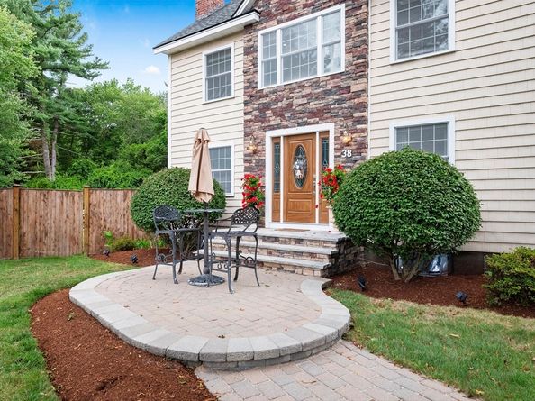 38 Edward Ave, Lynnfield MA 01940