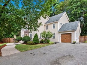 38 Edward Ave, Lynnfield MA 01940