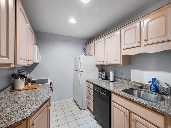 42 Loomis St 217, Malden MA 02148