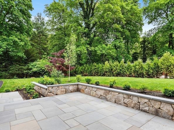 2 Percy Rd, Lexington MA 02421