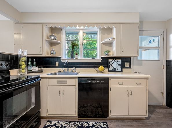 12 Pearl St, Gardner MA 01440