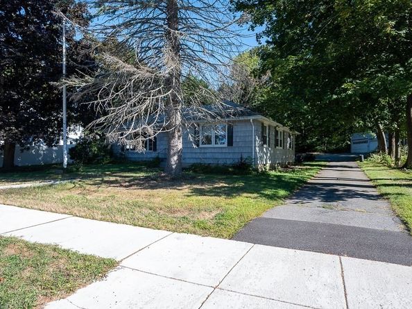 12 Pearl St, Gardner MA 01440