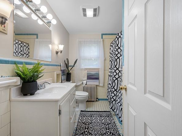 12 Pearl St, Gardner MA 01440