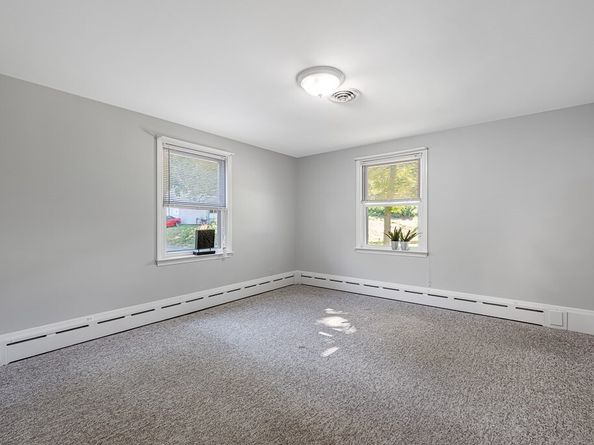 12 Pearl St, Gardner MA 01440
