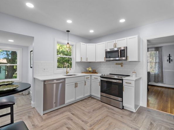 125 Phillips Brooks, North Andover MA 01845