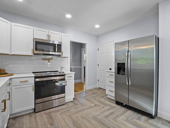 125 Phillips Brooks, North Andover MA 01845
