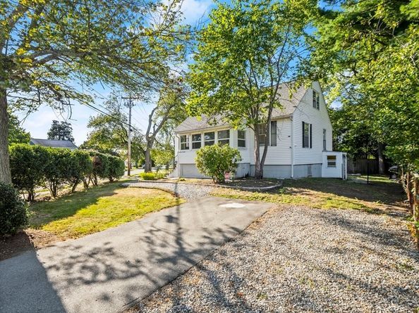 125 Phillips Brooks, North Andover MA 01845