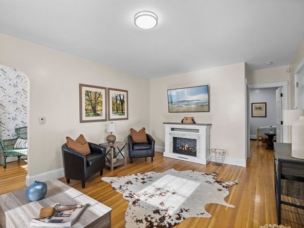 125 Phillips Brooks, North Andover MA 01845