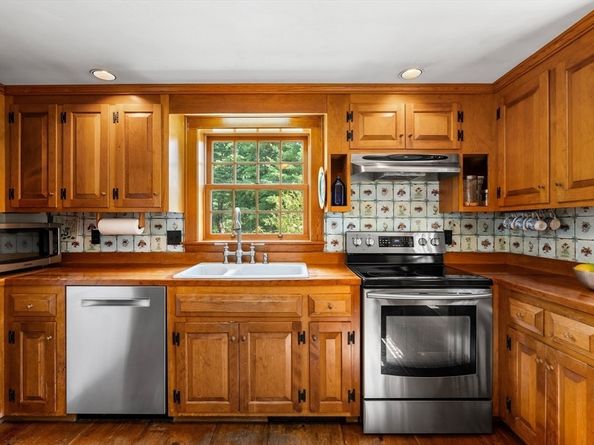 84 Hopestill Brown, Sudbury MA 01776