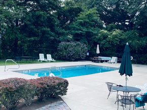 17 Chapel Hill Dr 3, Plymouth MA 02360