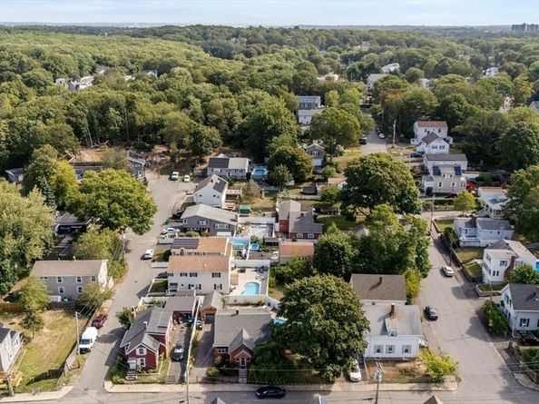 37 Arbor St, Lynn MA 01902